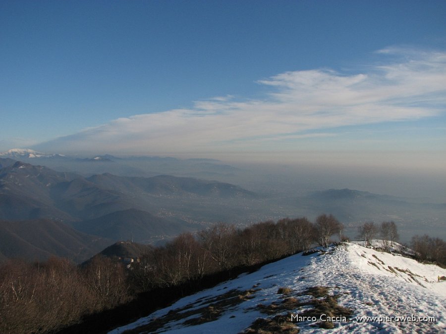 01_Vista verso Bergamo e le foschie.JPG